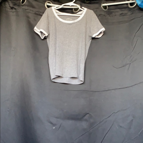 Gray crop top - Picture 1 of 3